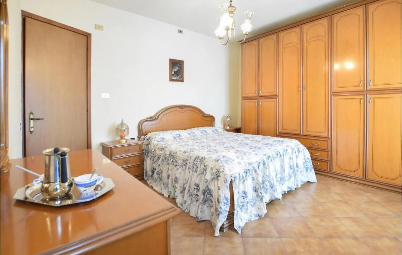 펜션 2 Bedroom Beautiful Home In 비아레지오
